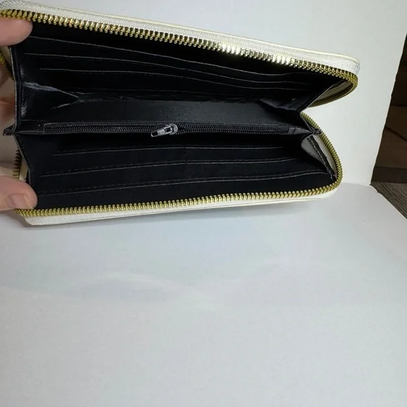 Cinnamoroll Blue and White Wallet - Picture 4 of 4